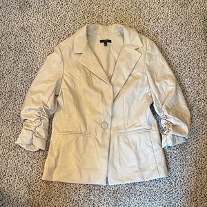 DREW Light Cream Single-Button Ruched-Sleeve Blazer